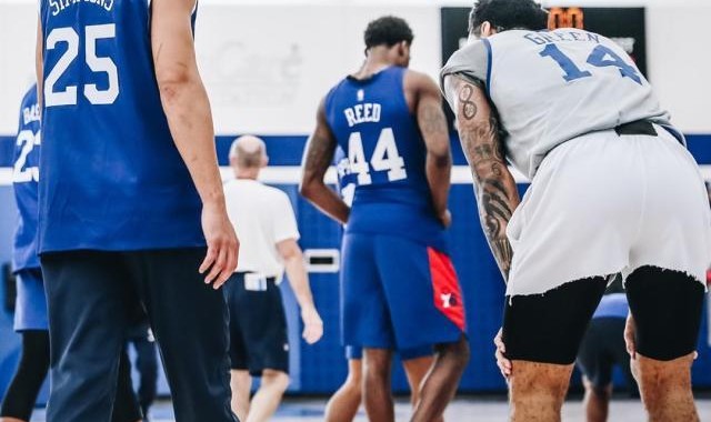 风波过后西蒙斯归队首训 76人全队扮演“成年人”