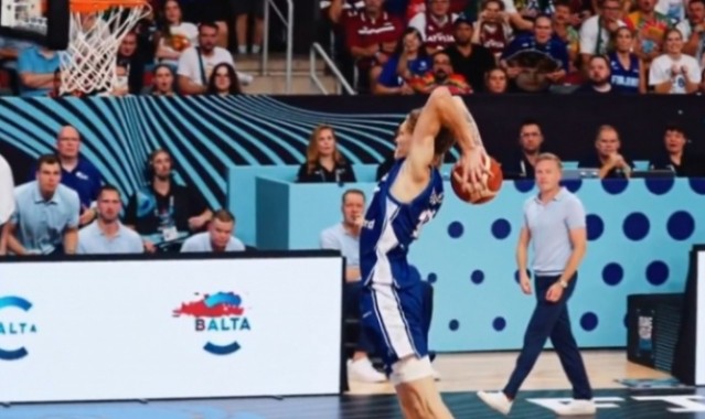 pg电子-场均一个十佳球？芬兰小马尔卡宁再献反弓炸裂轰筐 尽显暴力美学