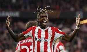 世体：拜仁给尼科开的条件远优于巴萨，但该球员优先选择巴萨